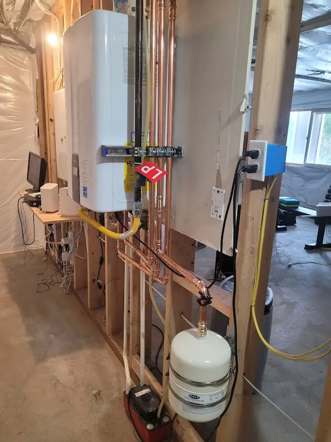 Licensed plumber repairing a kitchen sink in Lathrop